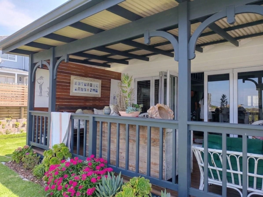3 Bedroom Property for Sale in Cannon Rocks Eastern Cape